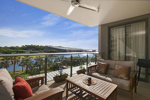 Saltwater Suites - 1,2 & 3 Bed Waterfront Apartments - Adwords Guide 2