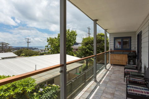 Sany Views: 10min Walk To Beach - Adwords Guide 1