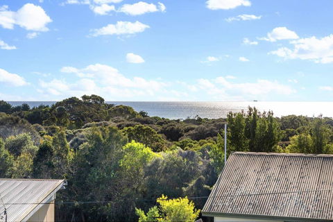 SEASIDE SERENITY 2 - L'Abode Accommodation - Adwords Guide 3