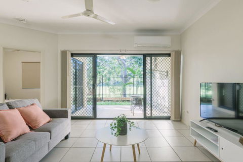 Secure 2 Bed Unit In Gray - Close Palmerston City - Adwords Guide 0