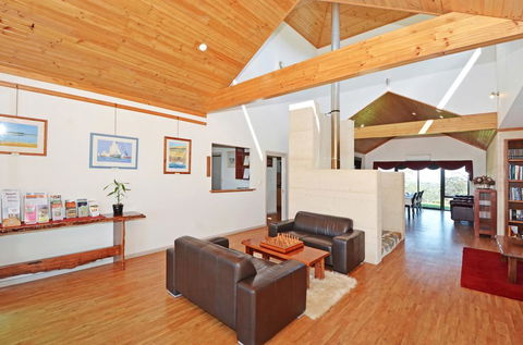Sensational Heights Bed & Breakfast - Adwords Guide 3