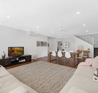 Shelly Beach Family Hideaway - Pool Beach Golf - Adwords Guide
