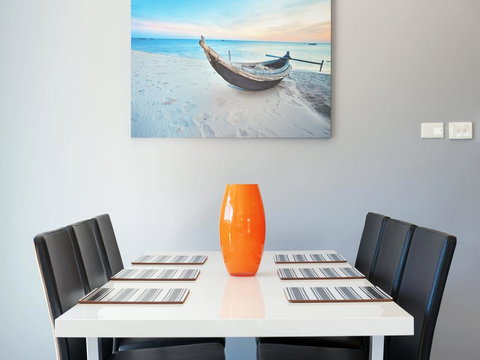 Shoreline Drive, Duplex 01,39, Little Pearl - Adwords Guide 3