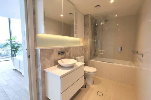 Skyview Luxury 4Br Penthouse WWP - Adwords Guide 1