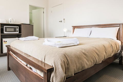 Somerset Hotel - Adwords Guide 0