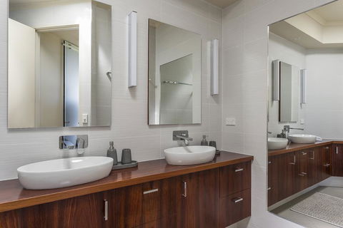 Sophisticated Contemporary Coastal Living With Sweeping Views In Cape Schanck - Adwords Guide 3