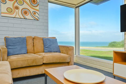 South Seas Beachfront Apartments - Adwords Guide 2