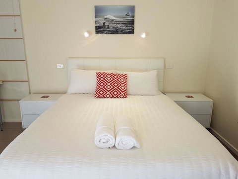 Springtide Studio Apartments - Adwords Guide 0