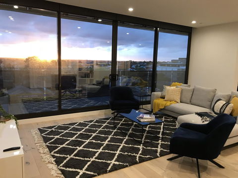 StayCentral Essendon Escape Sub-penthouse - Adwords Guide 2