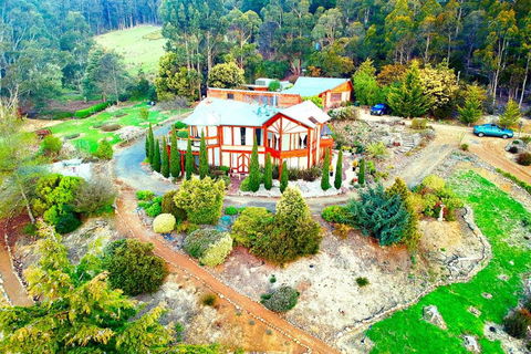 STUNNING HOME WITH AMAZING VIEWS - Just 20 Mins To The City And Only 10 To MONA! - Adwords Guide 2