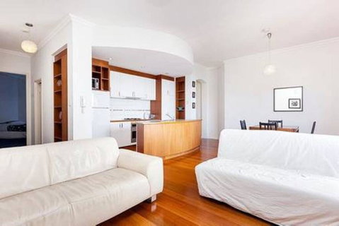 Stylish 2 Bedroom Apartment In The City - Adwords Guide 2