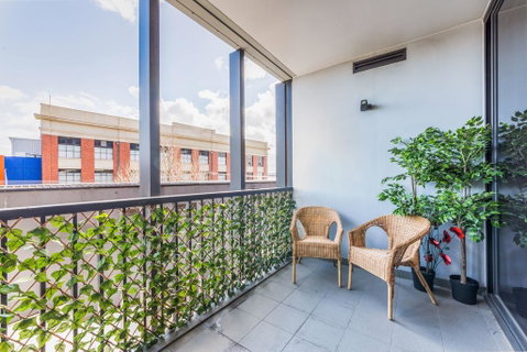 Stylish 2-bed 2 Bath With Free Parking, Pool, Gym, Wifi - Adwords Guide 2