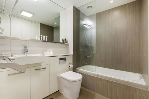 Stylish Apartment With Large Balcony And Parking - Adwords Guide 2