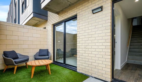 Stylish Townhouse - Adwords Guide 3