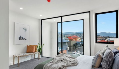 Stylish Townhouse - Adwords Guide 1