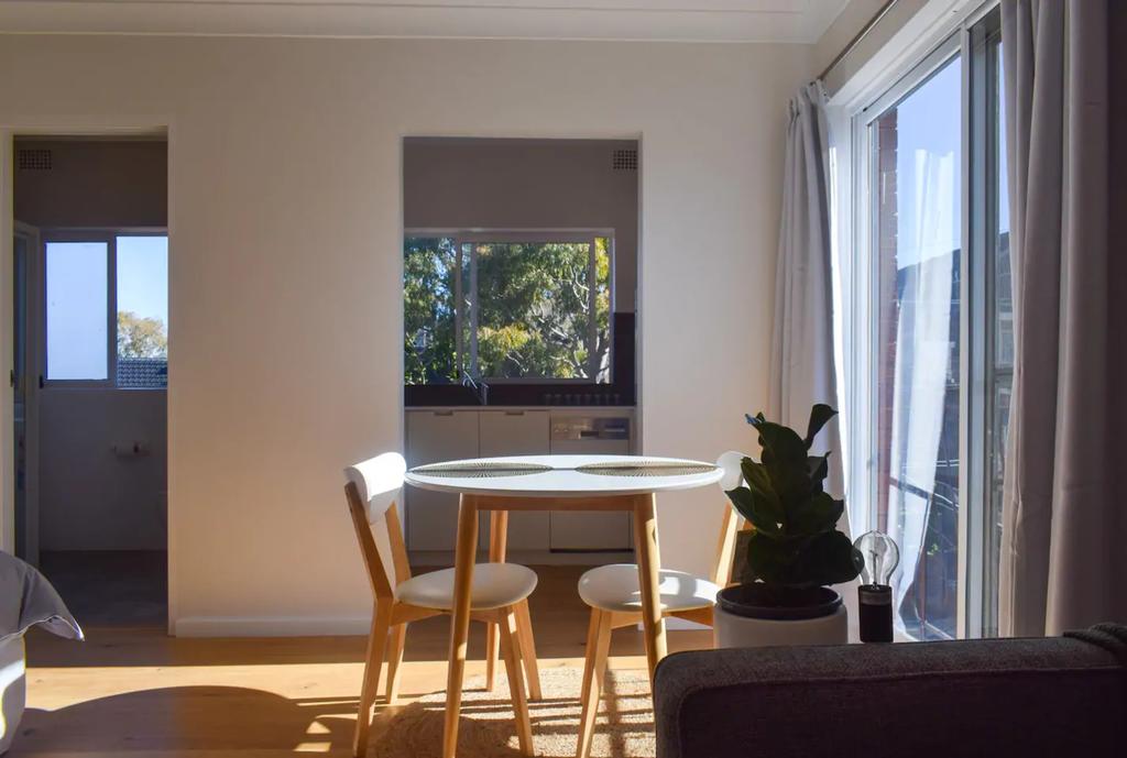 Sun-Drenched 1 Bed Studio Apt Newtown Parking Newtown