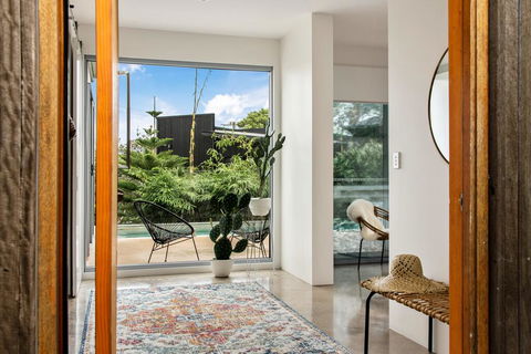 Sundays Beach House - Adwords Guide 2