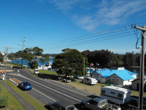 Sunlake Unit 9, 82 Little Street, Forster - Adwords Guide 2