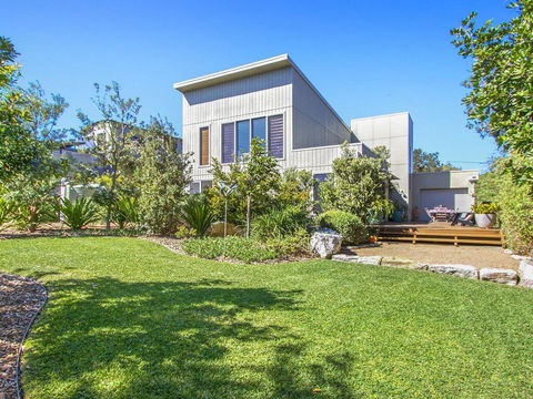 Sunshine Beach House-25 Metre Walk To The Beach - Adwords Guide 0