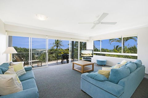 Sunshine Cove, Across The Road From The Beach - Adwords Guide 1