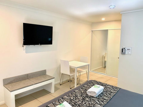 Surf Beach Motel Coffs - Adwords Guide 2