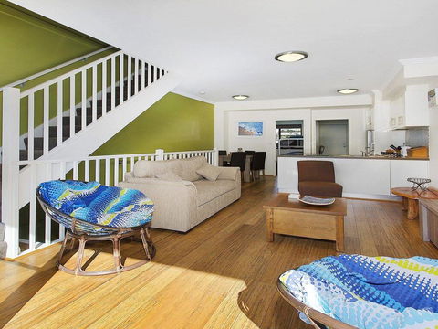 Surf Beach Townhouse - Adwords Guide 3