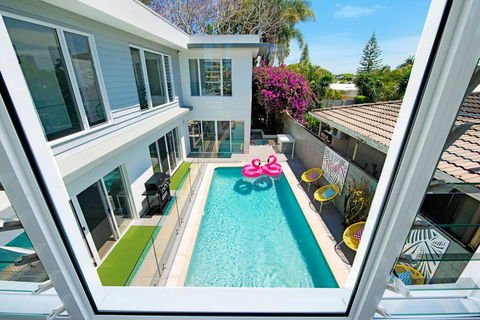 Surfers Paradise Holiday Home Almalfi Drive - Adwords Guide 3