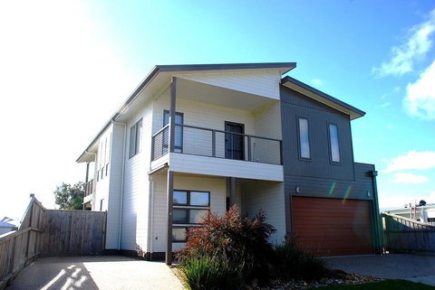 SURFSIDE LAKEVIEWS - FREE WIFI - Adwords Guide 1