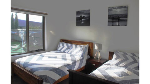 SURFSIDE LAKEVIEWS - FREE WIFI - Adwords Guide 2