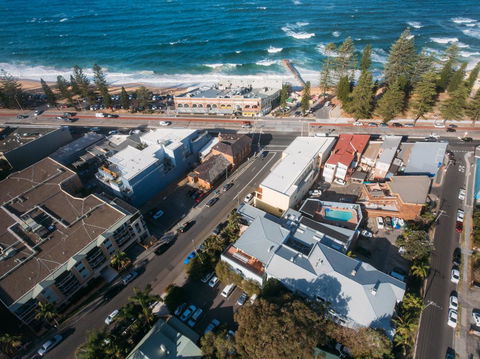 Sydney Beachouse YHA - Adwords Guide 2