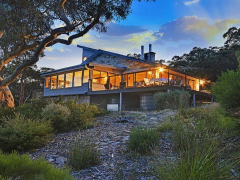 Sydney View - 70km From Sydney, 1000km From Care! - Adwords Guide 3