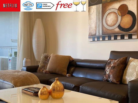 TERRACE LUX FULLY AIR 2 CAR FREE NETFLIX WIFI WINE - Adwords Guide 0