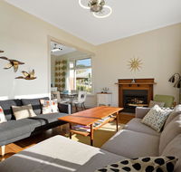 The 50's Beach House - Adwords Guide