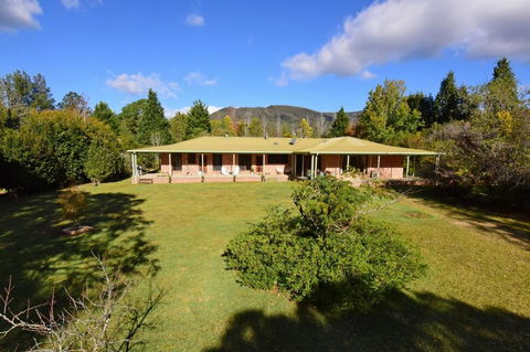 The Ambers - Comfortable Family Getaway! - Adwords Guide 1