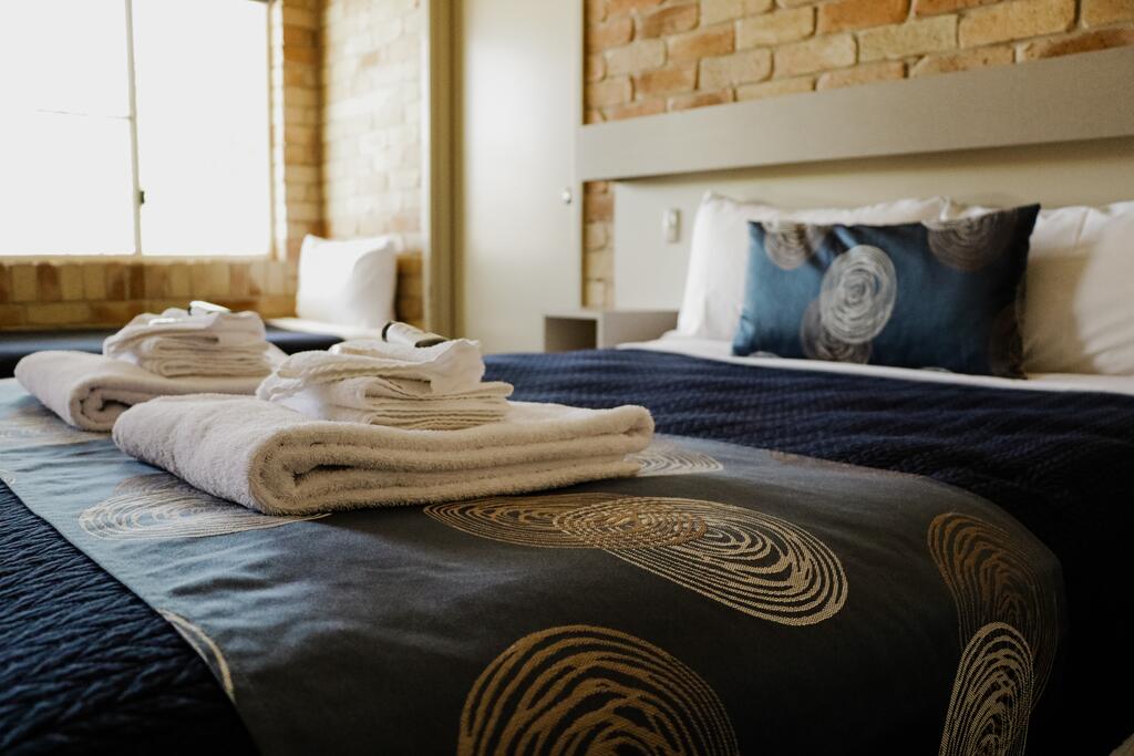 The Australian Hotel Motel St George