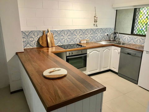 The Barefoot Beach Cottage - Adwords Guide 1