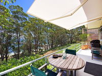 The Bay Escape  Nelson Bay