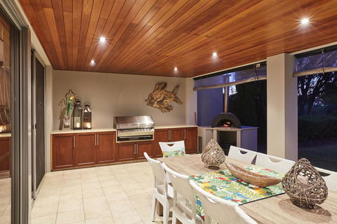 The Bay Residence, Dunsborough WA - Adwords Guide 1