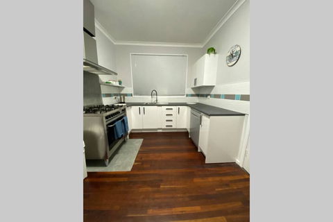 The Beach House Busselton - Adwords Guide 2