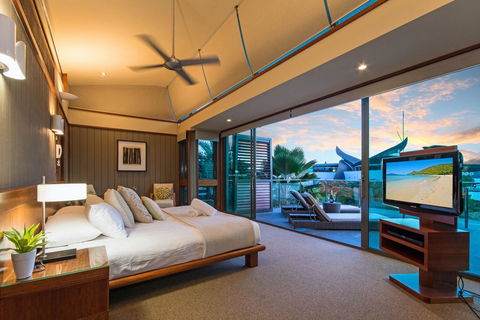The Blue Marlin Yacht Club Villa 6 On Hamilton Island - Adwords Guide 3