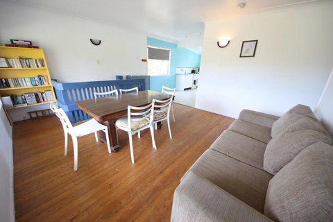 The Castle At Hat Head - Adwords Guide 1