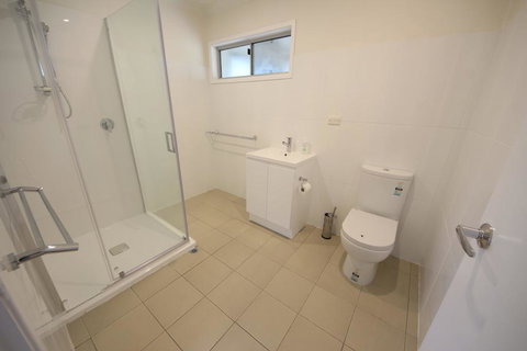 The Castle At Hat Head - Adwords Guide 3