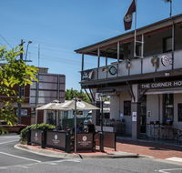 The Corner Hotel Alexandra - Adwords Guide