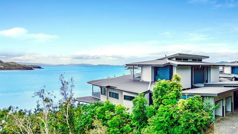 The Edge 5 - Hamilton Island - Adwords Guide 0