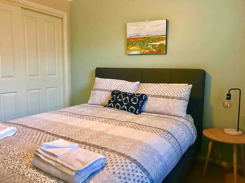 The Entertainer - Downtown Orange, Sleeps 11 - Adwords Guide 2