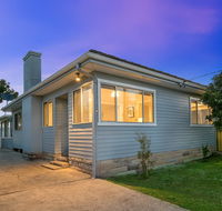 The Entrance North Lakeside Cottage - Adwords Guide