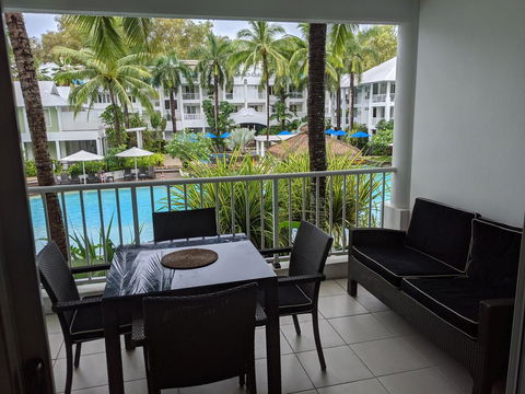 The Escape Luxury Apartments Peppers Beach Club Palm Cove - Adwords Guide 3
