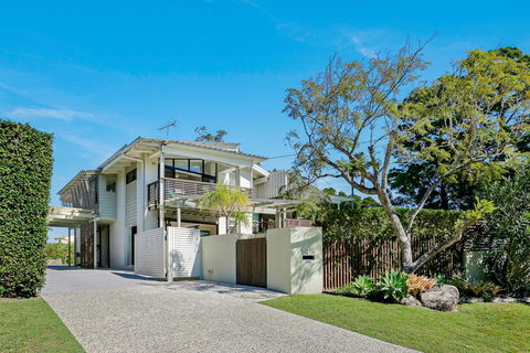 The Lighthouse, Noosa Hill - Adwords Guide 1