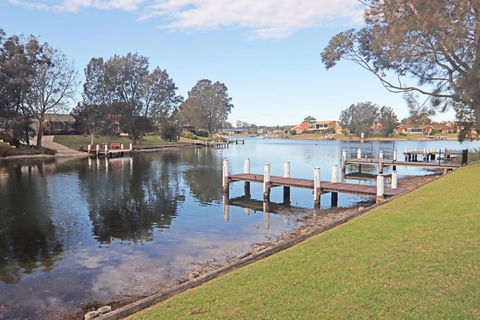 The Mooring's Waterfront - Adwords Guide 0
