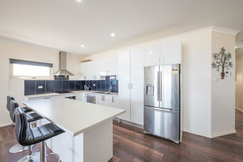 The Oasis - 6 Turnberry Drive, Links Lady Bay - Adwords Guide 3